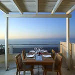 Hotel Macaris &