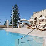 Hotel Macaris &
