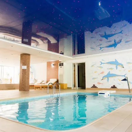 马卡利斯套房酒店及spa