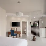 Macaris & Hotel