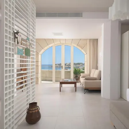 Hotel Macaris & 4*