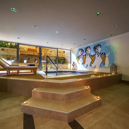 Hotel Macaris &