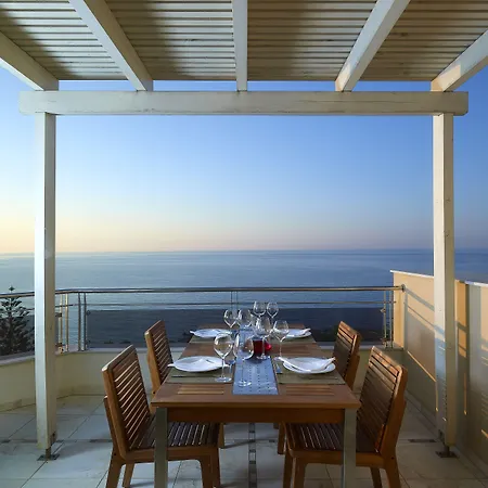 Hotel Macaris &