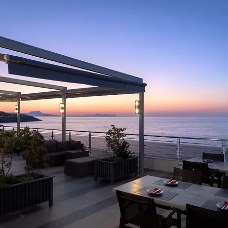 Hotel Macaris &