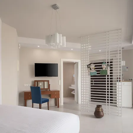 Macaris & Hotel