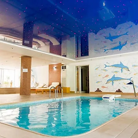 Macaris & Hotel