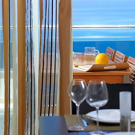 Macaris & Hotel