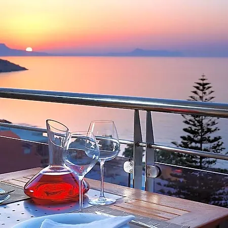 Hotel Macaris &