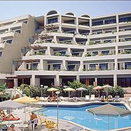 Hotel Macaris &