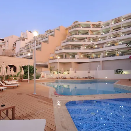 Hotel Macaris &