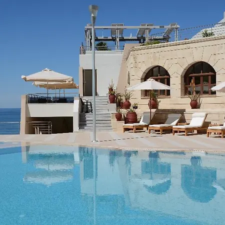 Macaris & Hotel