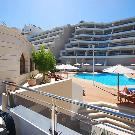 Macaris & Hotel 4*