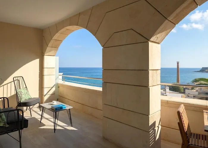 Macaris & Rethymno (Crete)