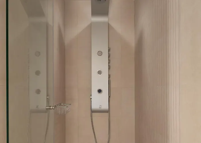 酒店 马卡利斯套房酒店及spa 罗希姆诺