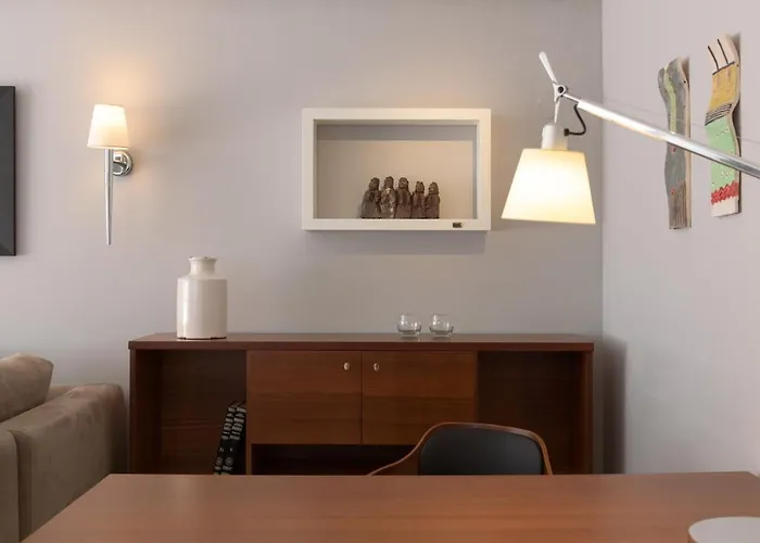 酒店 马卡利斯套房酒店及spa 4*