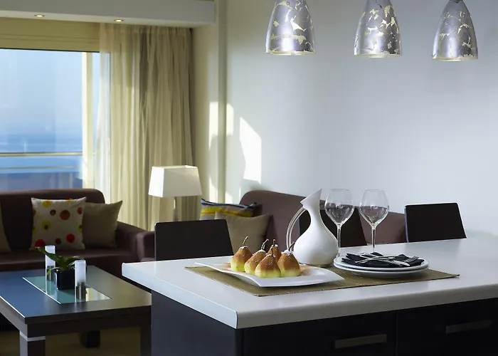 Macaris & Rethymno (Crete)