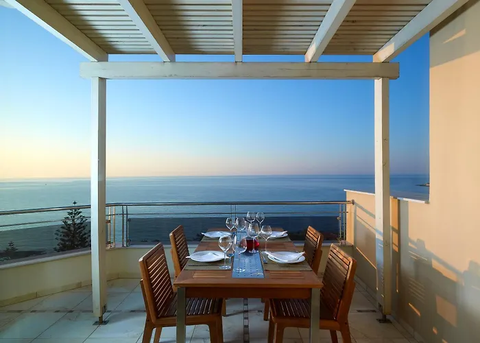 Macaris & Hotel Rethymno (Crete)