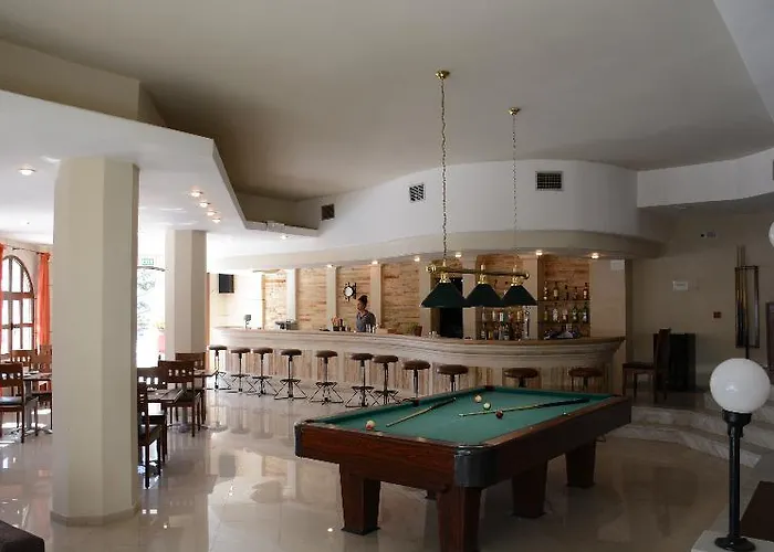 Macaris & Hotel Rethymno (Crete)